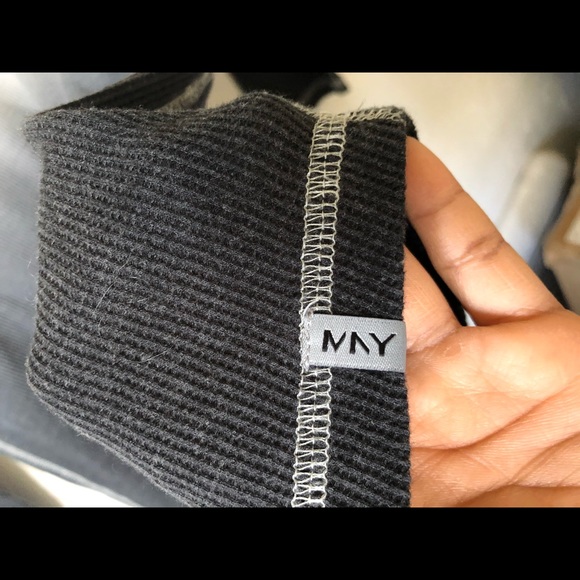 MNY Marc New York Andrew Marc Performances Top L - Picture 5 of 7